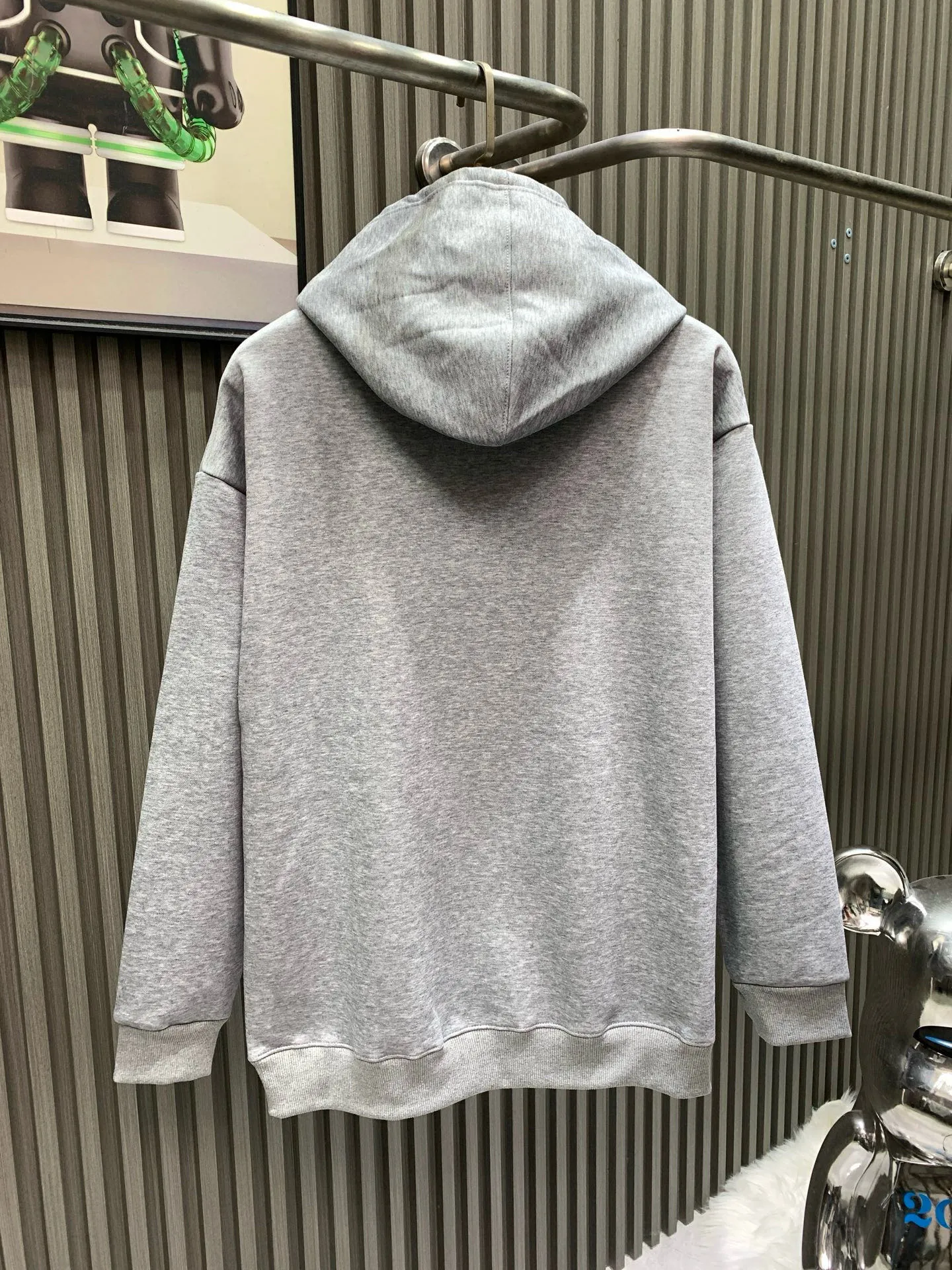 🅿️280 🀄️ Louis Vuitton Louis Vuitton Louis Vuitton 25ssIv paper airplane master design trendy brand new printed round neck sweatshirt autumn and winter 400 grams of pure cotton ➕ silver fox velvet New trendy classic sweatshirt Exquisite tailoring High-quality craftsmanship Made of custom-woven and dyed pure cotton fabric about 400 grams of pure cotton sweatshirt fabric Pattern imported digital printing technology Durable and washable, long-wearing without deformation Micro wide and versatile, the latest brick cabinets for men and women are synchronized, os dropped shoulder version, fashionable and individual, super versatile and good-looking, very suitable for both men and women, a must-have style, tag collar, washed wheat, complete with three labels